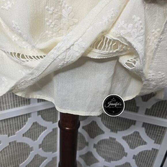 Astr Cream Off The Shoulder Floral Embroidered Ladder Trim Dress Size XS - Picture 10 of 13